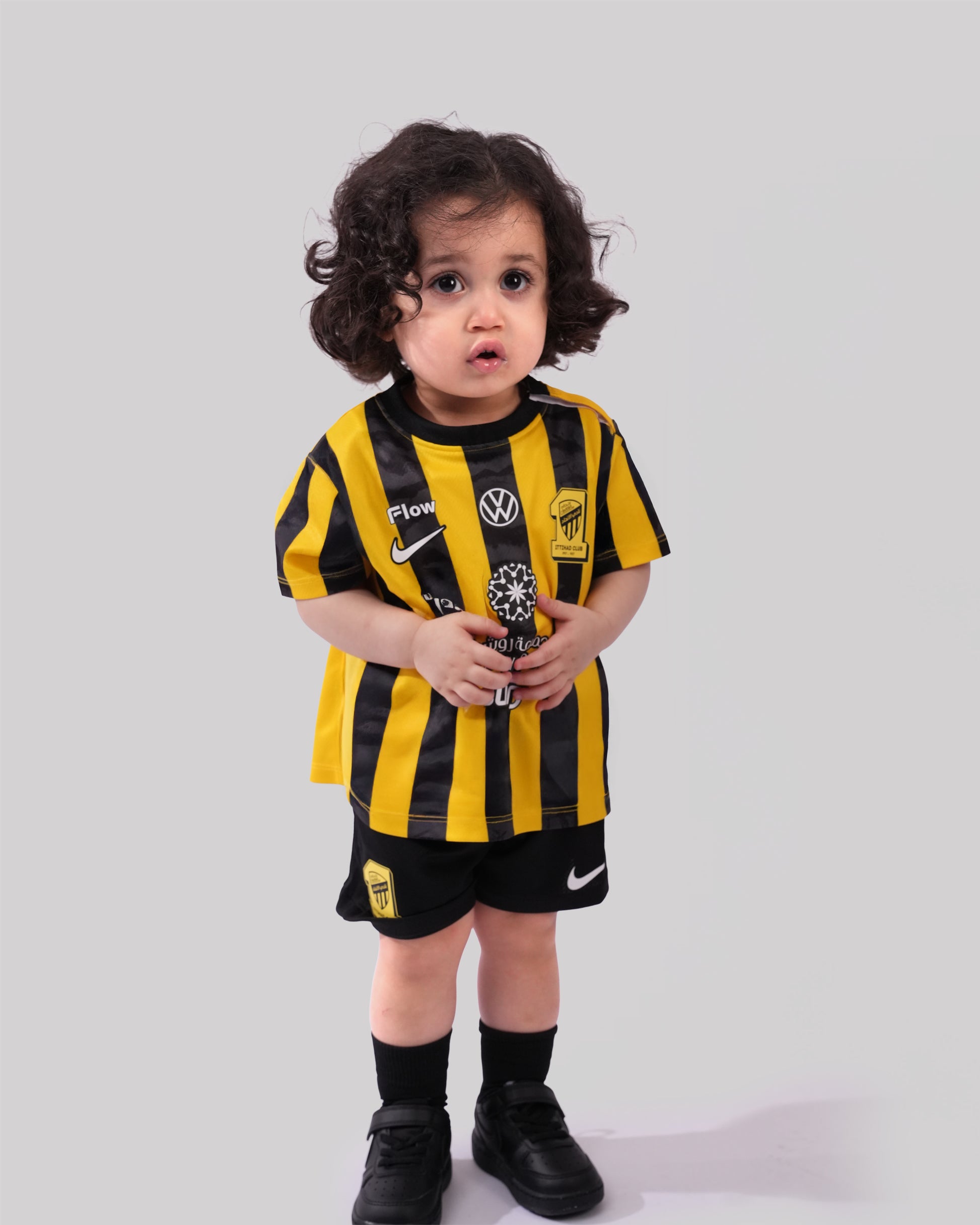 طقم الاتحاد أساسي مواليد 25/26
