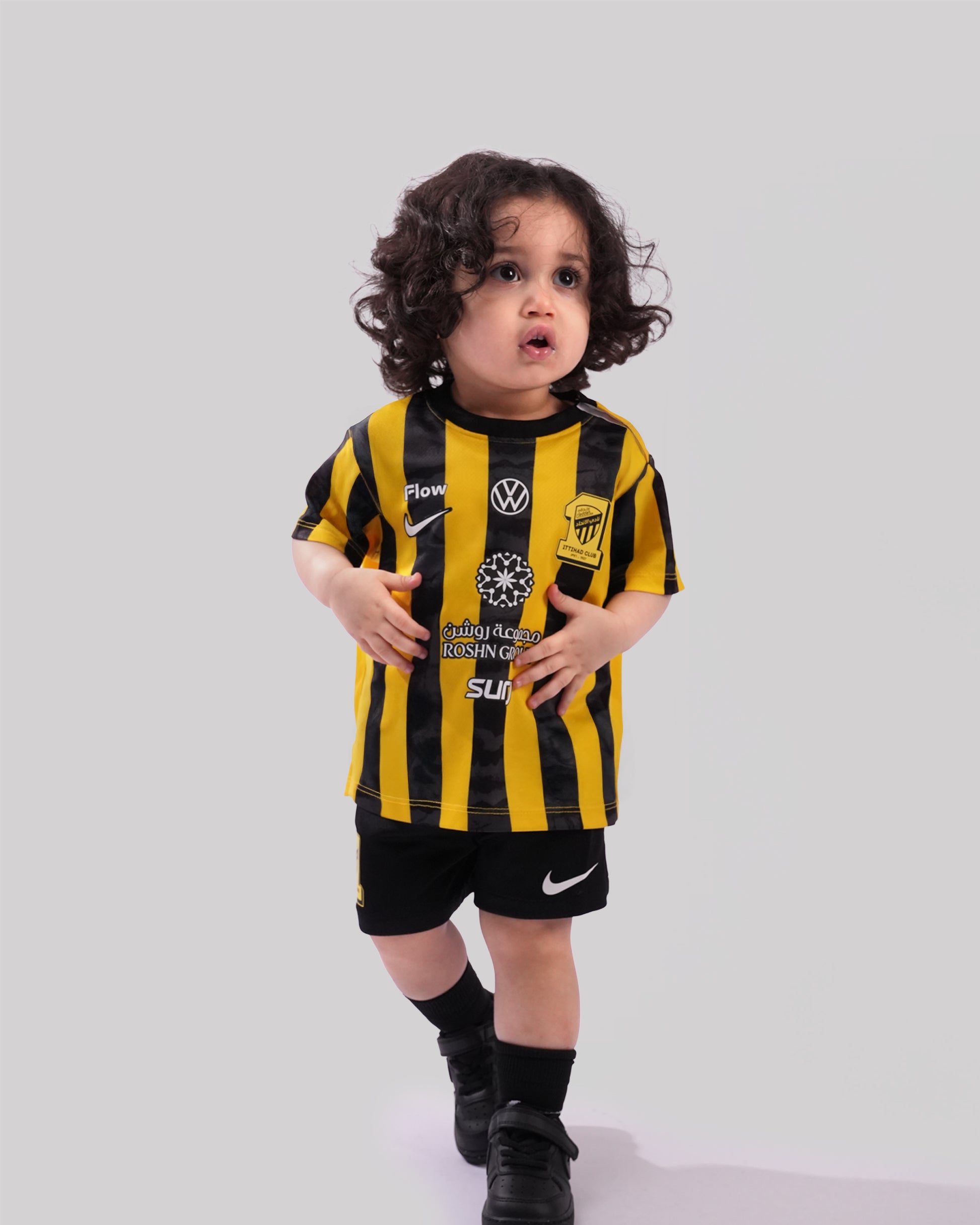 طقم الاتحاد أساسي مواليد 25/26