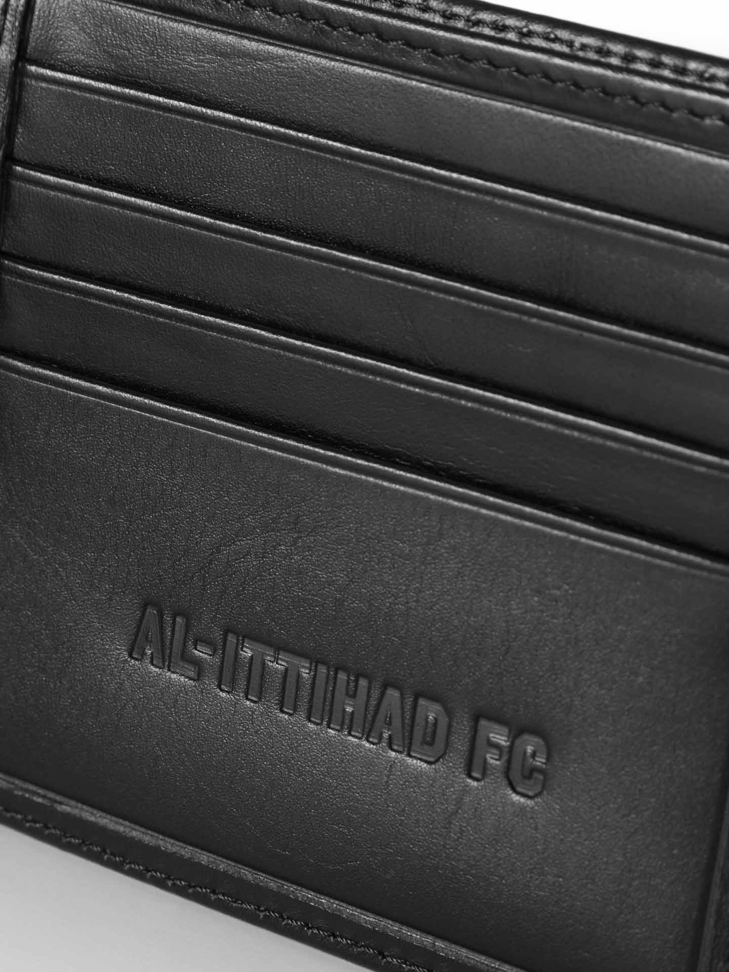 محفظة بشعار الدرع – بلاك آوت