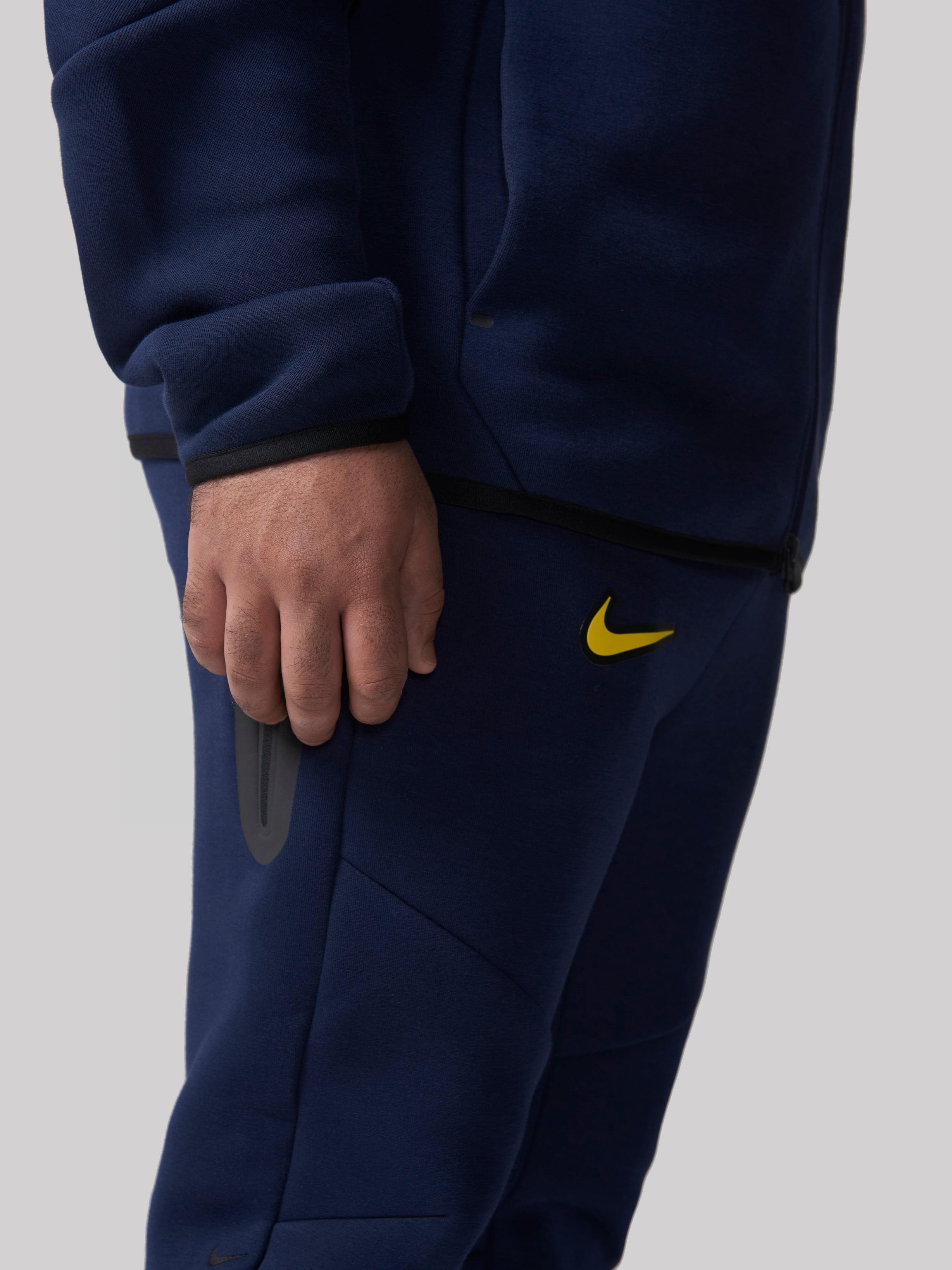 بنطال كاجول نادي الاتحاد الرياضي