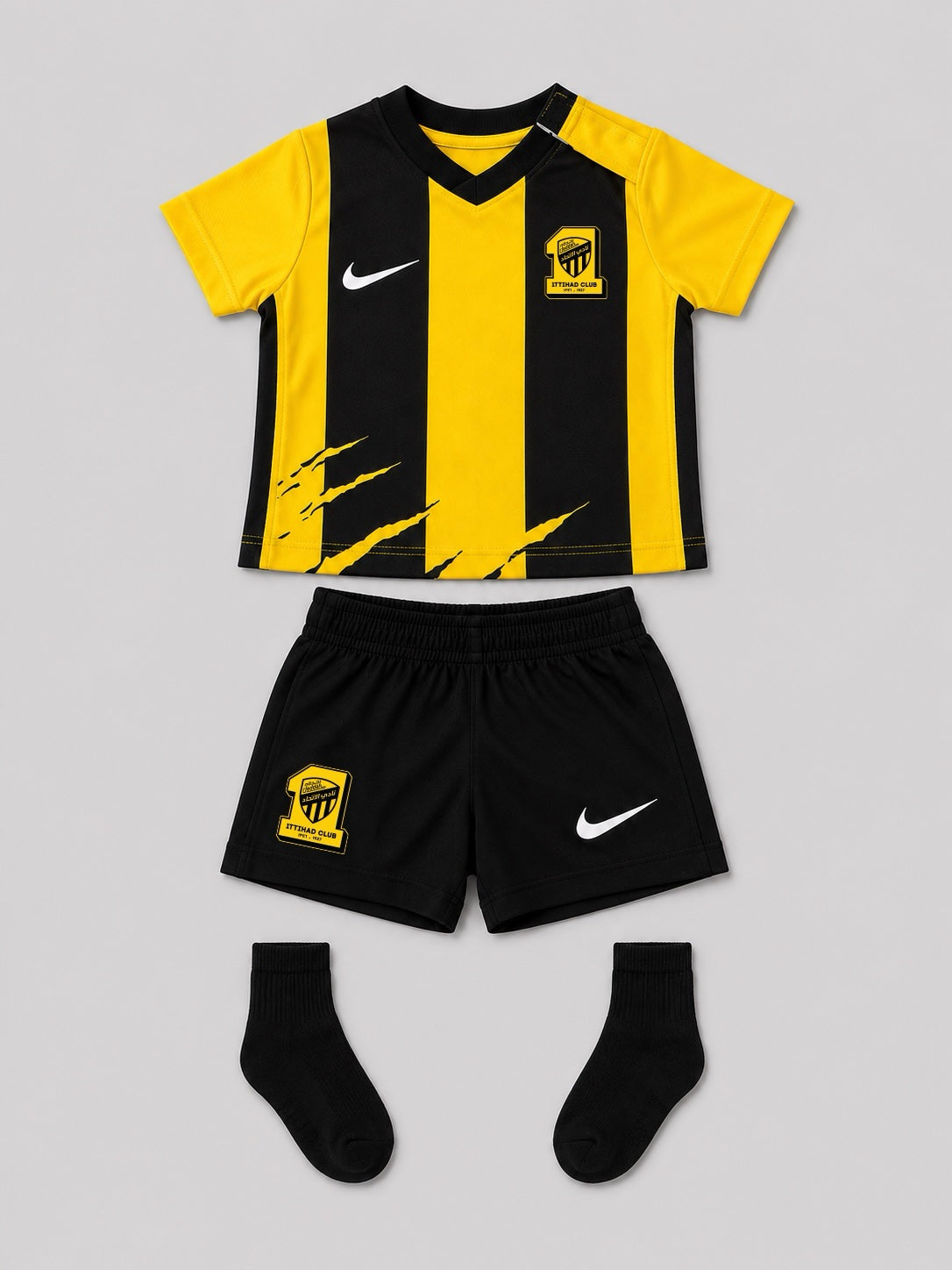طقم الاتحاد الأساسي 26/27 - مواليد
